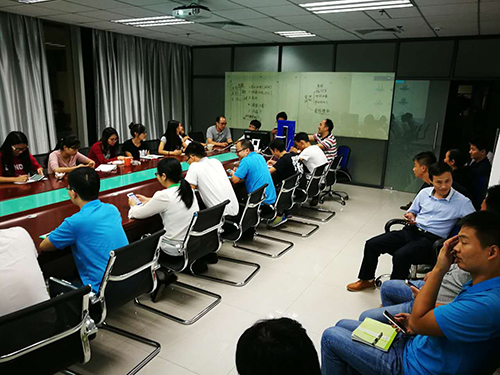 【德犬手機門鎖】開會沒玩手機被老板批評了，藍瘦…香菇…