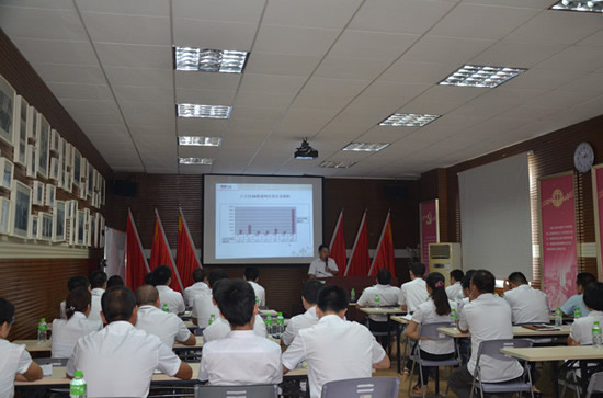 頂固五金事業部年中總結大會圓滿落幕