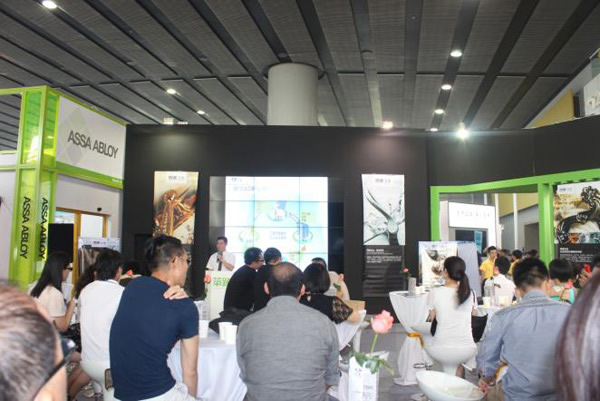 頂固五金系統方案解決專家引爆廣州建博會