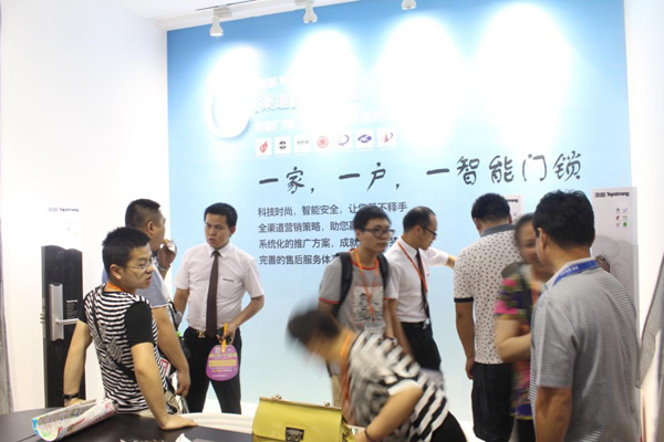 頂固五金系統方案解決專家引爆廣州建博會