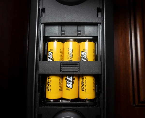 螢石智能家居:智能鎖、監控、門鈴三合一的可視門鎖體驗