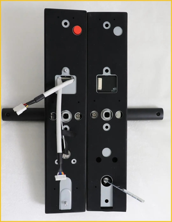 顏值超群，內(nèi)在有料！行業(yè)權(quán)威媒體拆機(jī)測(cè)評(píng)KUB-KX9智能鎖!