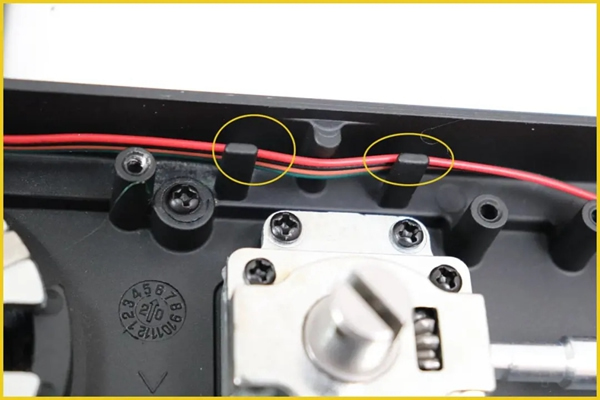 顏值超群，內(nèi)在有料！行業(yè)權(quán)威媒體拆機(jī)測(cè)評(píng)KUB-KX9智能鎖!