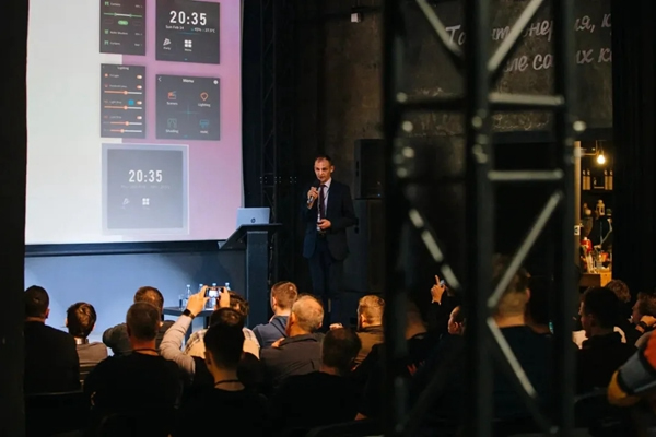 河?xùn)|智能家居俄羅斯團(tuán)隊(duì)舉辦2021年經(jīng)銷商大會