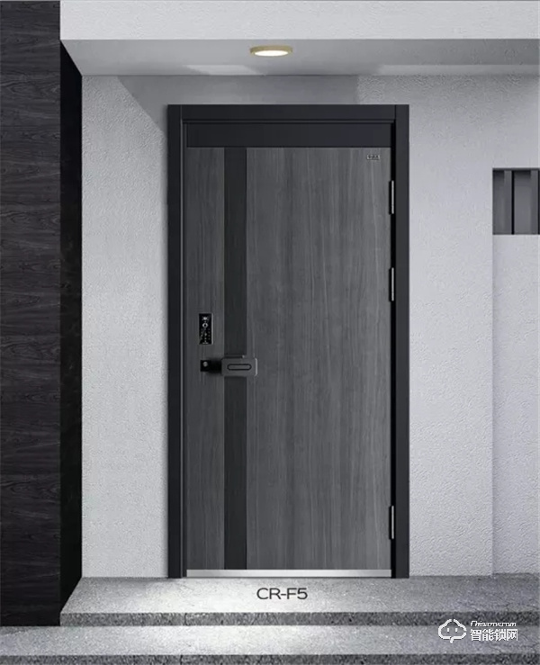 重磅！超人推出多款智能門，以極簡輕奢，能否重新定義現代戶門？