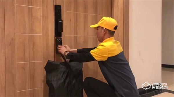 新規出臺，快遞必須送上門！可以收快遞的人臉識別鎖來了！