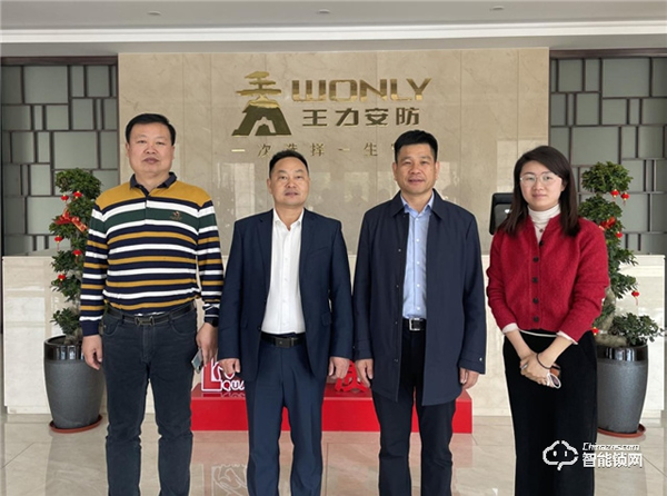 湖北京山市委常委、副市長董智勇考察王力