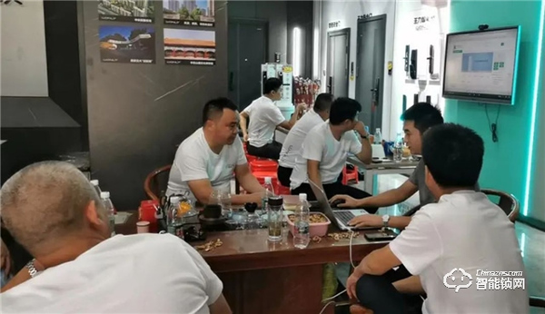 大干100天 沖刺年目標 江西贛北王力安全門智能鎖大干100天啟動會勝利召開 大干100天 沖刺年目標 江西贛北王力安全門智能鎖大干100天啟動會勝利召開