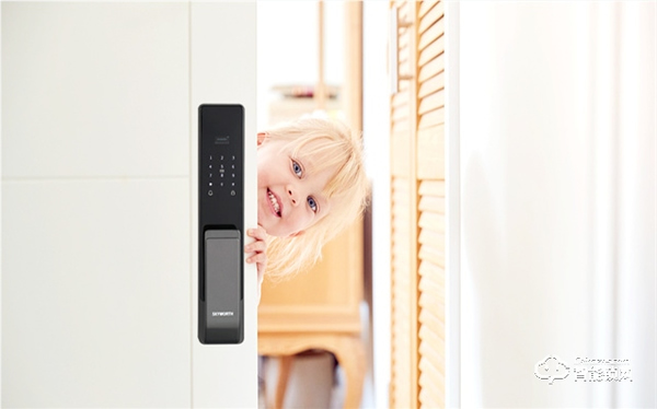 創(chuàng)維智能鎖|智能門(mén)鎖指紋錄入的小細(xì)節(jié):只有指紋錄制好了,智能鎖才能“秒”開(kāi) 創(chuàng)維智能鎖|智能門(mén)鎖指紋錄入的小細(xì)節(jié):只有指紋錄制好了,智能鎖才能“秒”開(kāi)