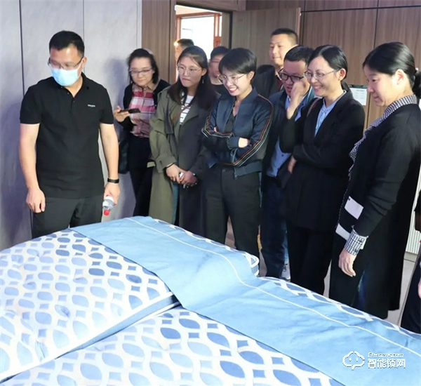 金華市委黨校中青年干部班學(xué)員到王力調(diào)研 金華市委黨校中青年干部班學(xué)員到王力調(diào)研