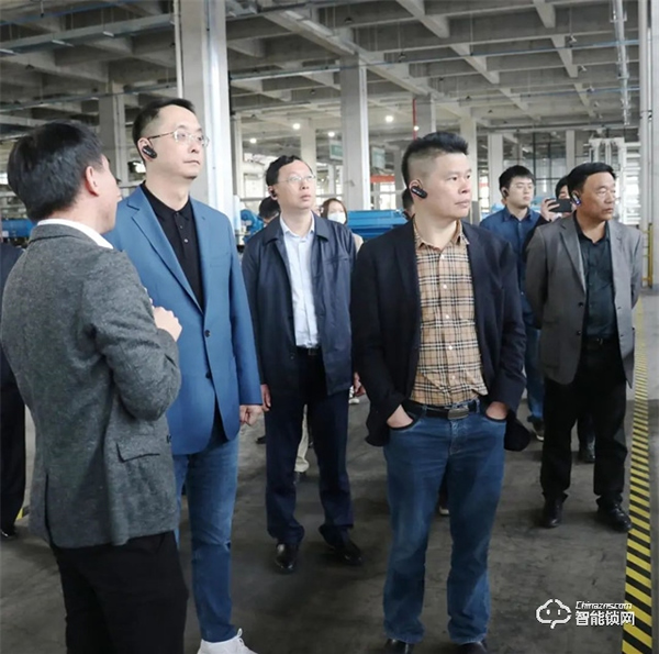 江西省都昌縣委書記邱艦帶隊考察王力