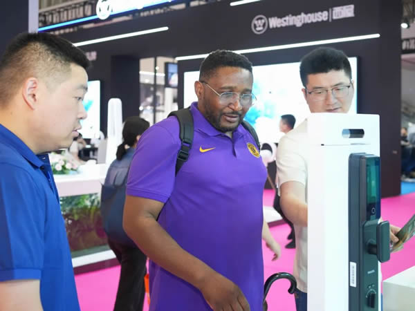 飛利浦智能鎖小藍盾702系列產品首秀深圳禮品展，掀起智能鎖科技浪潮