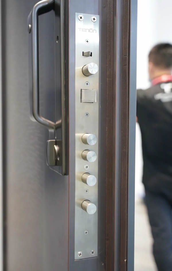 亞太天能斬獲葵花獎9大獎項(xiàng),四度蟬聯(lián),載譽(yù)而歸! 亞太天能斬獲葵花獎9大獎項(xiàng),四度蟬聯(lián),載譽(yù)而歸!