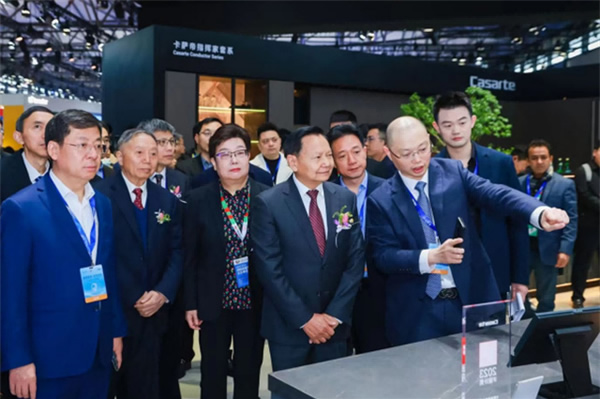 開啟“以舊換新”新起點、引領(lǐng)智慧生活新篇章,AWE2024圓滿閉幕 開啟“以舊換新”新起點、引領(lǐng)智慧生活新篇章,AWE2024圓滿閉幕