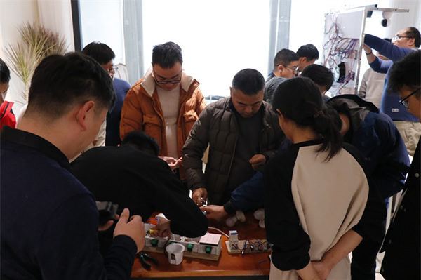 《智和家·米家智能家居工程師訓(xùn)練營》圓滿結(jié)束,打造未來智能生活的核心力量 《智和家·米家智能家居工程師訓(xùn)練營》圓滿結(jié)束,打造未來智能生活的核心力量