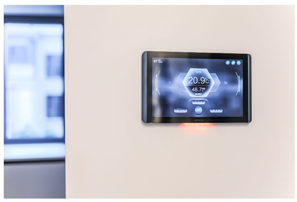 發(fā)改部門“擴(kuò)消費(fèi)”20條發(fā)布，慧科技走智慧家居之路“迎春風(fēng)”