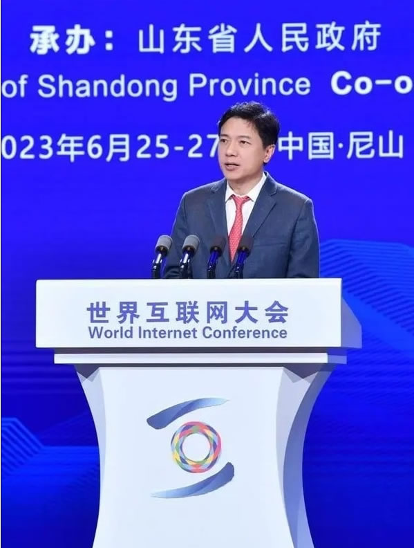 李彥宏：百度文心大模型迭代到3.5版本 效果提升超50%