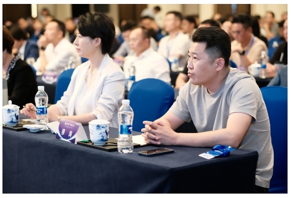 2023年鴻雁全國經銷商大會暨秋季新品發布會圓滿落幕 2023年鴻雁全國經銷商大會暨秋季新品發布會圓滿落幕