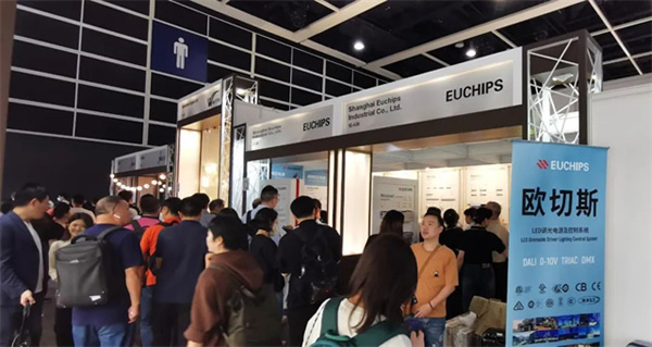 展會回顧 | 歐切斯驚艷亮相香港國際秋季燈飾展，引領智能調光新潮流
