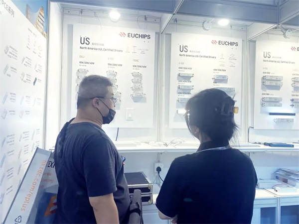 展會回顧 | 歐切斯驚艷亮相香港國際秋季燈飾展，引領智能調光新潮流