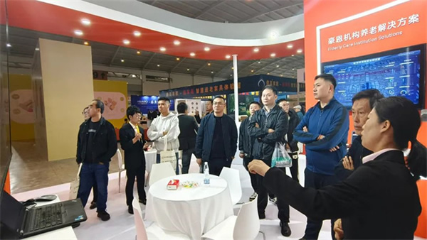豪恩攜智慧養老解決方案 閃耀登場第七屆昆明老博會