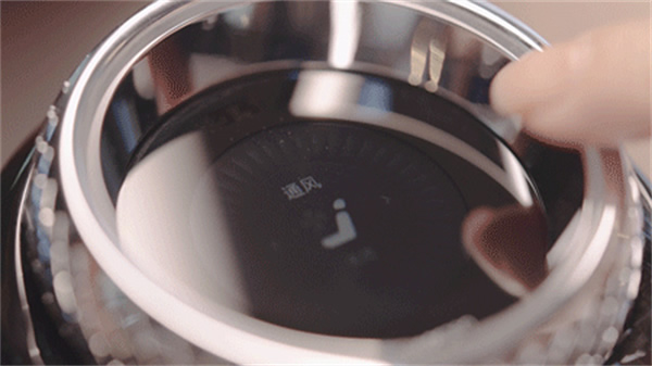 摩根全屋智能 × 奔馳凌際|在移動空間里發(fā)揮智能的無限可能 摩根全屋智能 × 奔馳凌際|在移動空間里發(fā)揮智能的無限可能