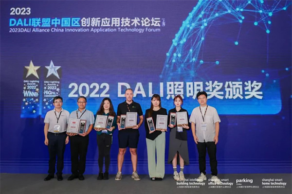 奔赴低碳,向綠而行 | 歐切斯智能調光在軌道交通中的應用 奔赴低碳,向綠而行 | 歐切斯智能調光在軌道交通中的應用