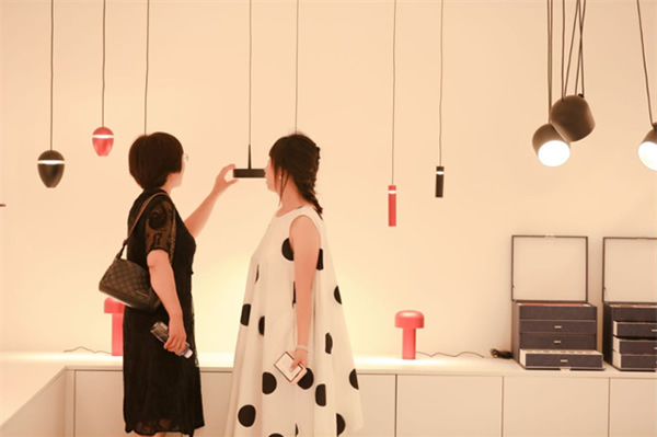 想天安康智能燈光體驗館盛大開業(yè)！