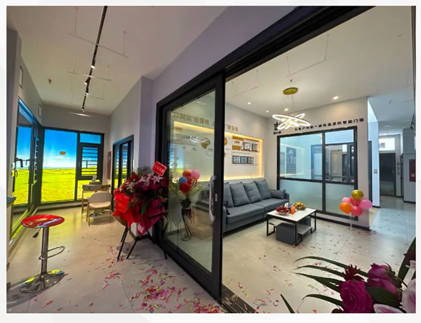 智慧之窗點(diǎn)亮新城，施米德攀枝花店盛大啟幕，搶占先機(jī)