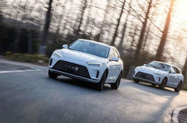 華為“造車”的路線之爭