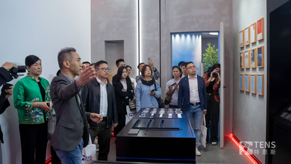 特恩斯智能情景光體驗(yàn)館在中山華藝廣場盛大開業(yè)