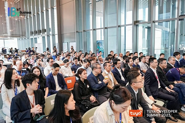 涂鴉智能亮相TUYA開發(fā)者大會（新加坡）_1