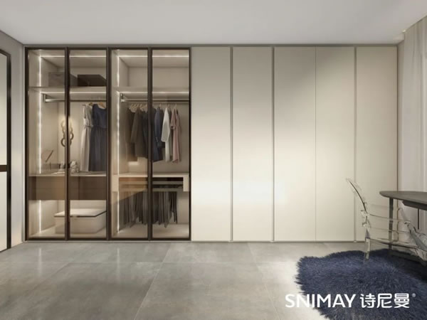 淺指智能鎖定制衣柜案例,輕奢玻璃配衣柜真的絕了_2